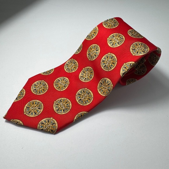 Vtg Gucci Mens Red Silk Compass Sundial Print Necktie Made in Italy Luxury Tie